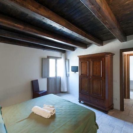 Liscia Country Relais Pensionat Sant'Antonio di Gallura Exteriör bild