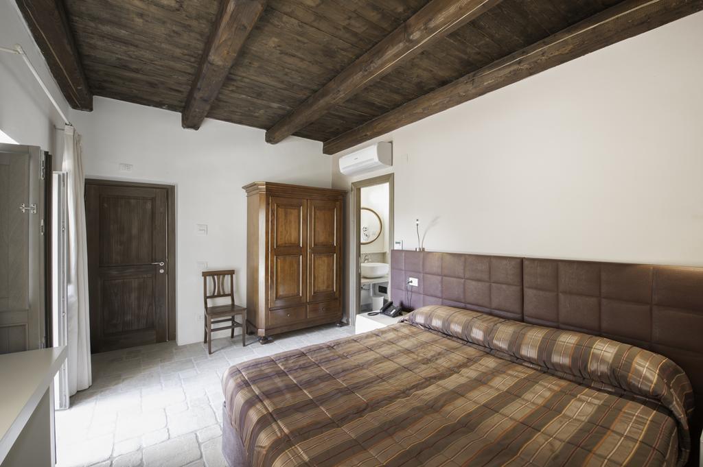 Liscia Country Relais Pensionat Sant'Antonio di Gallura Exteriör bild