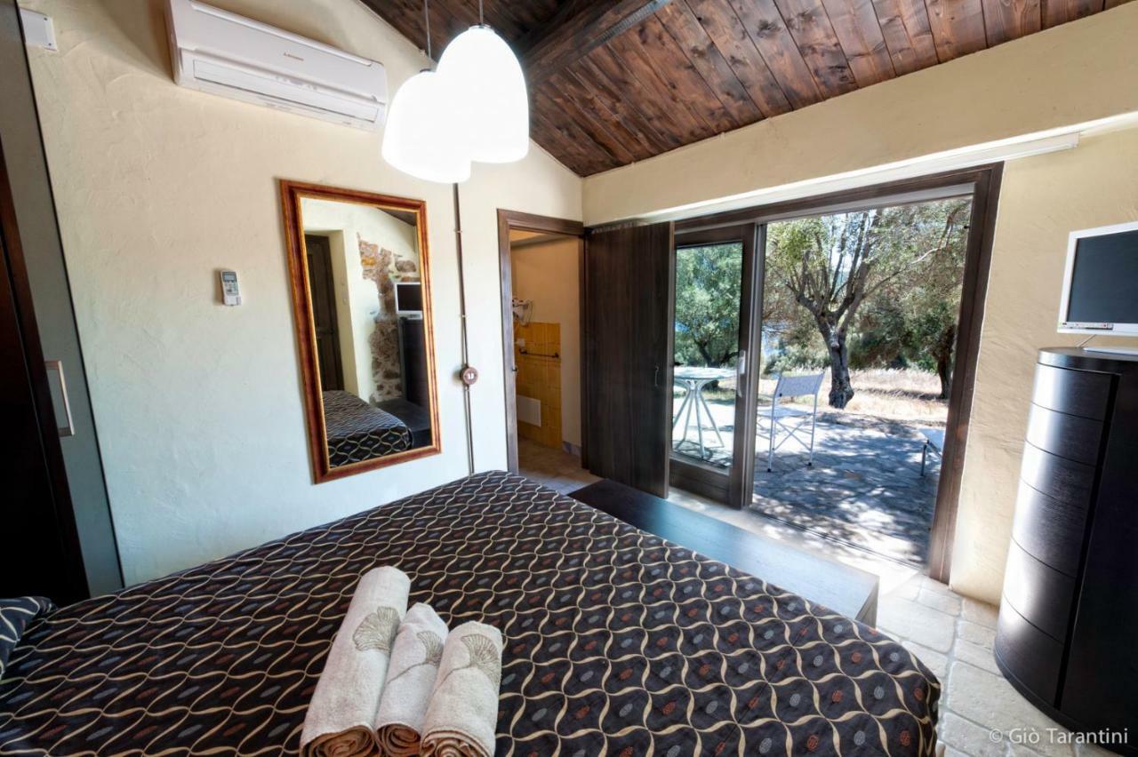 Liscia Country Relais Pensionat Sant'Antonio di Gallura Exteriör bild