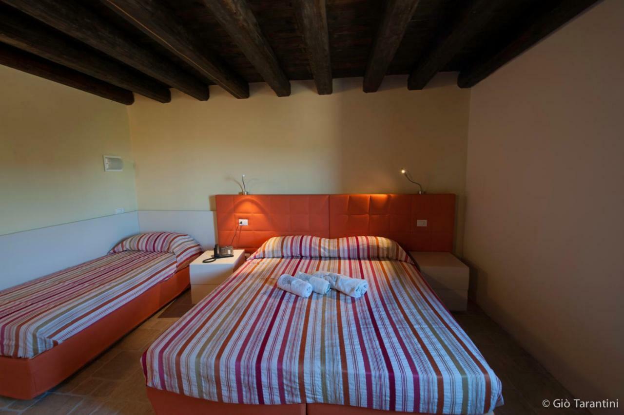 Liscia Country Relais Pensionat Sant'Antonio di Gallura Exteriör bild