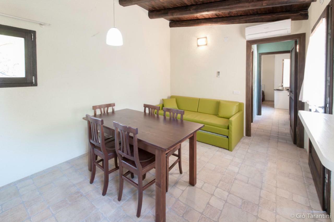 Liscia Country Relais Pensionat Sant'Antonio di Gallura Exteriör bild