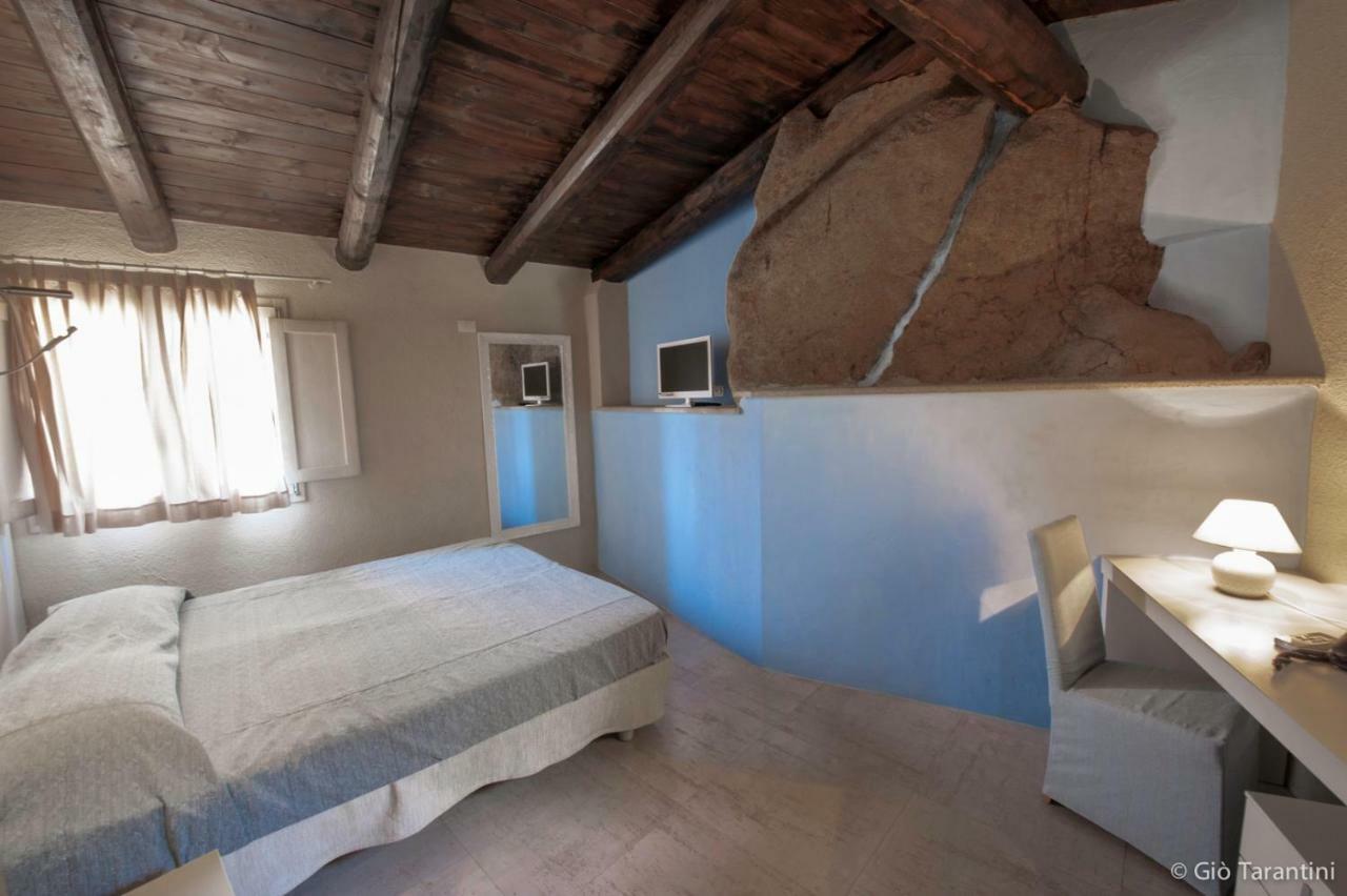 Liscia Country Relais Pensionat Sant'Antonio di Gallura Exteriör bild